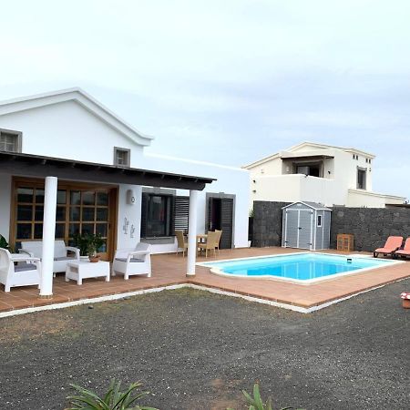 Villa Denise Яйса Екстериор снимка