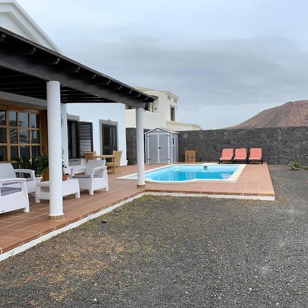 Villa Denise Яйса Екстериор снимка