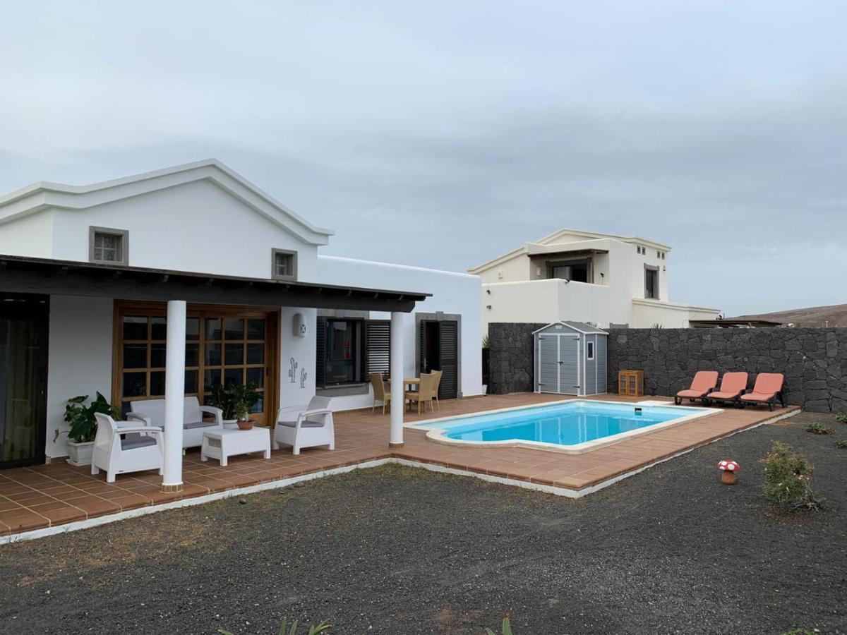 Villa Denise Яйса Екстериор снимка